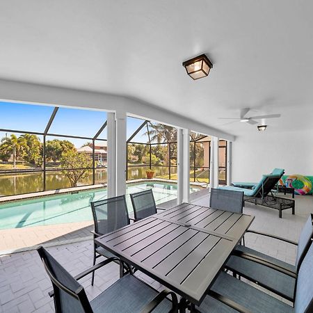 Luxury Waterfront Haven In Cape Coral - Dog-Friendly Escape With Private Pool Villa Eksteriør bilde