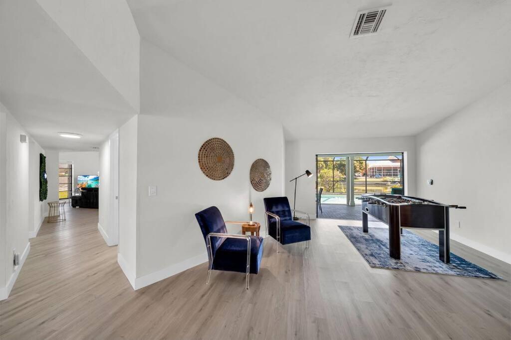 Luxury Waterfront Haven In Cape Coral - Dog-Friendly Escape With Private Pool Villa Eksteriør bilde