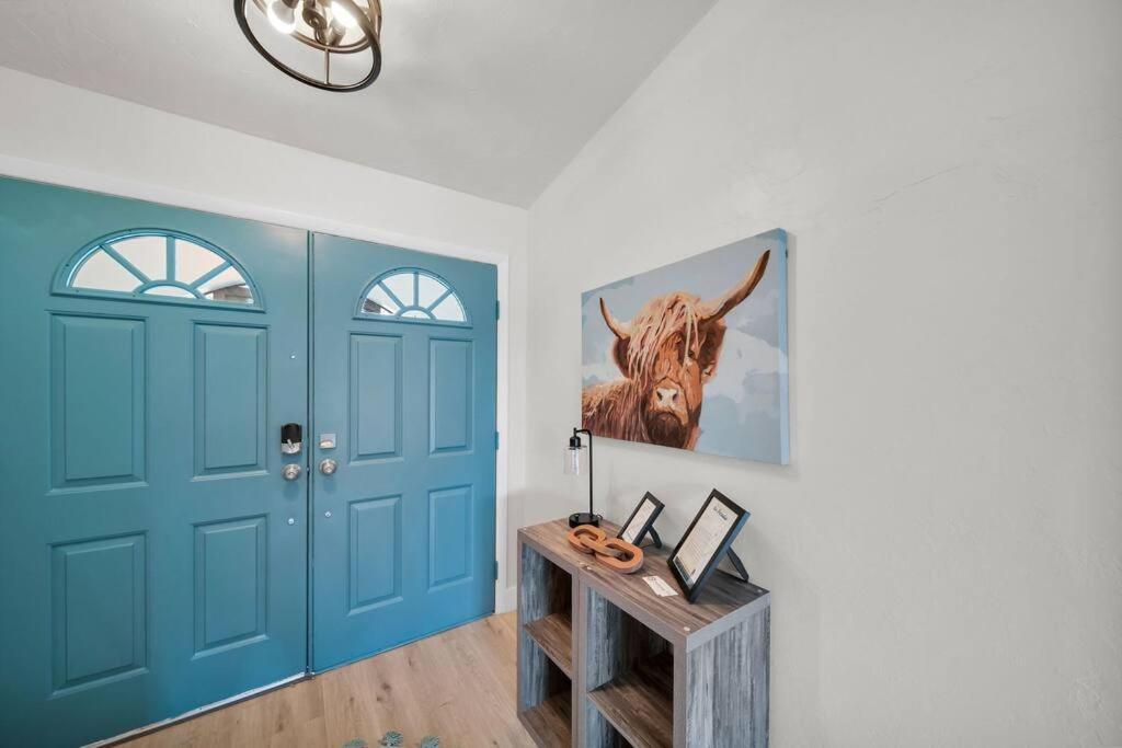 Luxury Waterfront Haven In Cape Coral - Dog-Friendly Escape With Private Pool Villa Eksteriør bilde